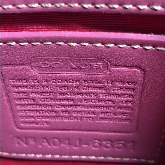 Pink and White purse - Picture 3 of 4